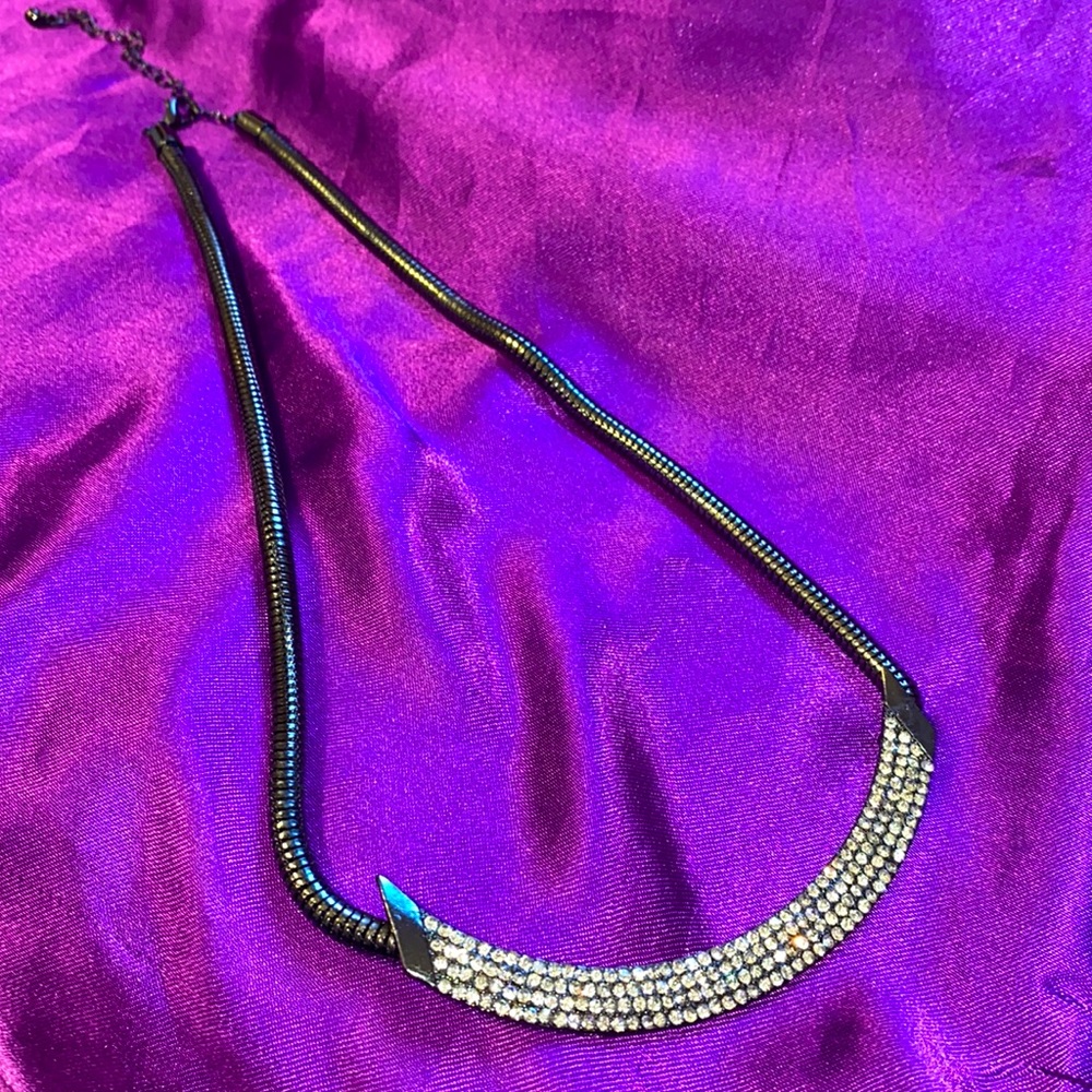 Costume Jewelry - Picture 4 of 5